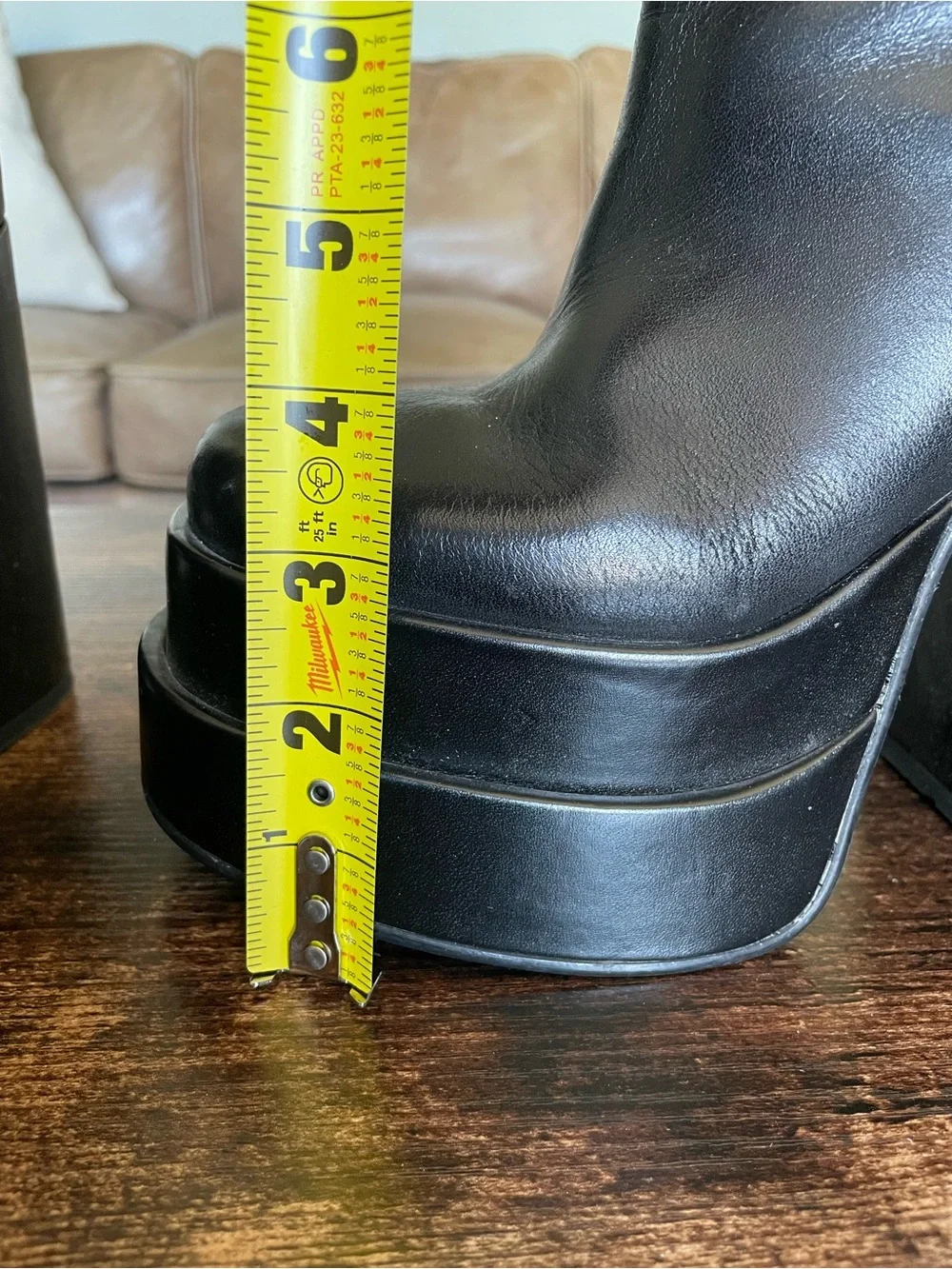 Steve Madden bold black